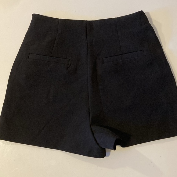 Bloomingdale’s AQUA Twill Knot Button Shorts Black XS - Picture 6 of 7